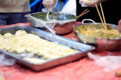 “迎新年 包饺子 聚欢乐”——我们是职教城的“饺饺”者