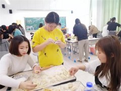 情系教育 爱在校园 ——曹职院护理与健康学院开展“温暖师生”活动