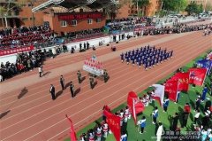 自信阳光，追逐梦想——乐亭职校礼仪社团在县运会上大展风采