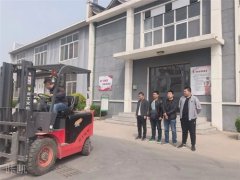 曹妃甸区职教中心2019年第二期叉车培训开班