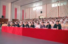 南丁格尔奖章获得者孙秀兰亲临曹职院为学生授帽