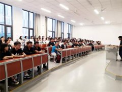 【职教宣传系列活动月】（十三）护理与健康学院组织开展“争做文明学生，共建文明校园”主题班会活动
