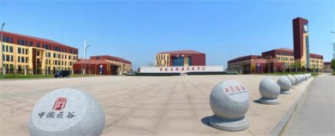 曹妃甸职业技术学院喜迎4100名新生报到