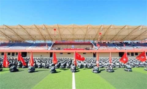 再见戎装踏征程——唐山实验中专举行2019级新生军训结营式暨开学典礼