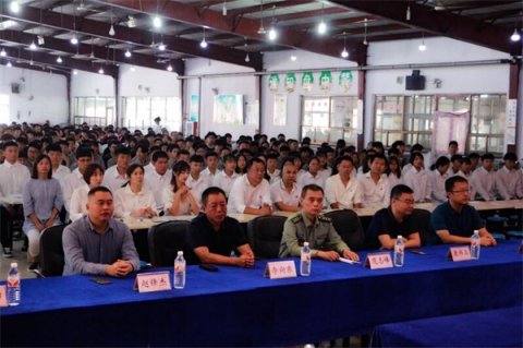 打造教育高地、情系国防教育、培养守法公民——开平职校“不忘初心、牢记使命”国防教育、法制教育大会