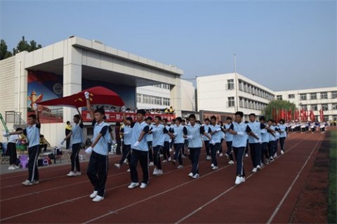唐山市第一职业中专2019年秋季田径运动会隆重举行