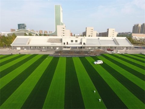 打造省级精品 全国名校 迁安职教新国标操场即将竣工