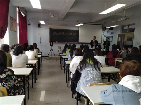 践行一专多技教学模式，引领学生创造美好人生一一开平职校现代服务部美发第二课堂开课