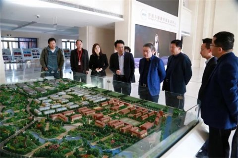 高邮市委常委、组织部部长王学峰一行到职教城参观考察