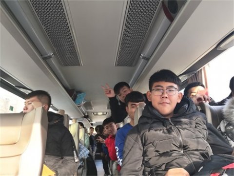 丰南职教中心学生赴天地伟业有限公司上岗就业