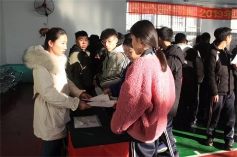 曹妃甸区职教中心成功举办2019年冬季校园双选会