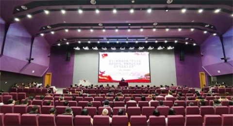 曹妃甸职业技术学院“青马工程”培训班第一课开讲