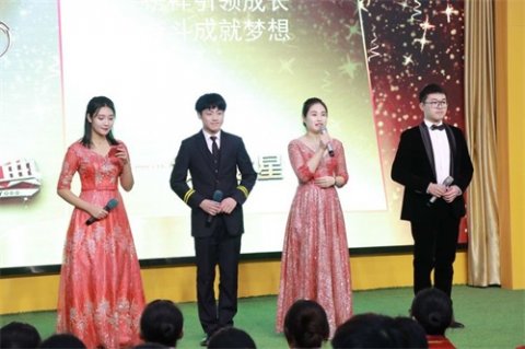 榜样引领成长 奋斗成就梦想———乐亭职校隆重举行首届“校园之星”颁奖盛典