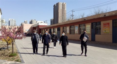 路南区教育局工作检查组到路南职业技术学校检查开学工作