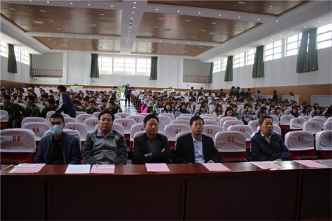 滦南县职业教育中心党总支举办 “党建引领育匠人 文化传承润匠心” 迎国庆、颂党恩红歌大赛