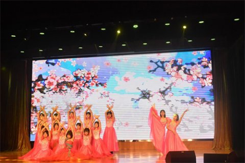 滦南县职业教育中心举办“初心担使命、一路向辉煌”迎国庆、颂党恩联欢会