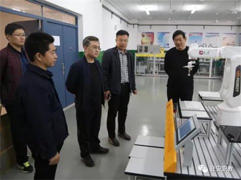 市教育局党组书记、局长玄海波到迁安职教中心调研考察