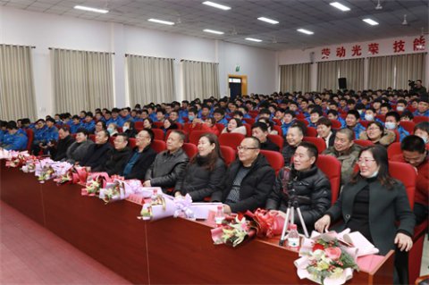 你的样子真好看——乐亭职校举行新年联欢会