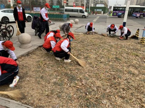 丰南职教中心学雷锋志愿者在行动