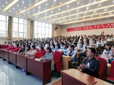 玉田职教中心综合专业部幼儿保育专业绘本故事会首秀正式开讲