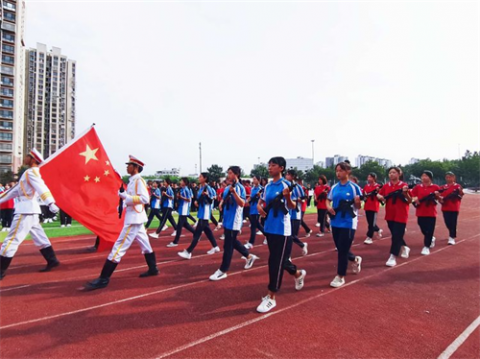 军姿飒爽，青春飞扬——路南职校军训结营仪式
