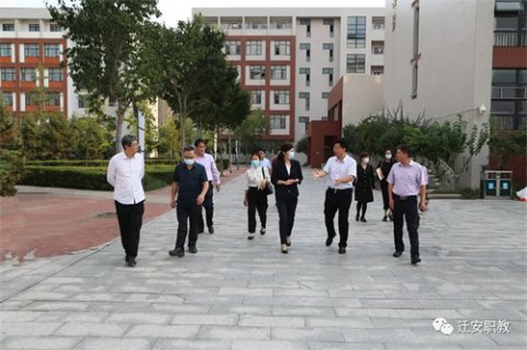 民族团结一家亲，赤诚丹心照苍穹——记新疆且末县领导到迁安职教中心考察交流