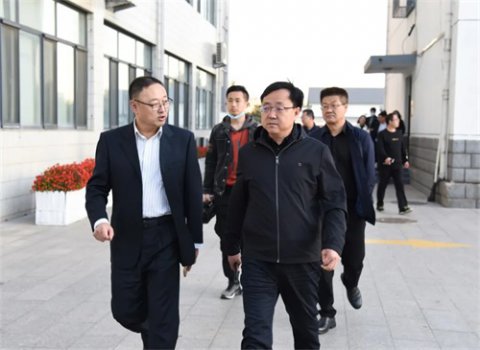 路北区领导到唐山一职专调研