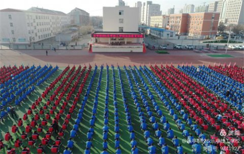 乐亭职校举行未成年人思想道德建设法制教育专题报告
