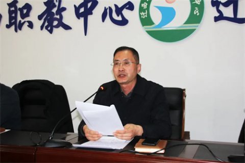 从党的奋斗历史中汲取前进力量——迁西职教中心开展学习贯彻党的十九届六中全会精神主题党日活动