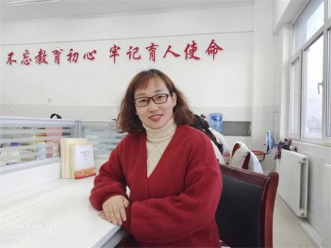 迁西职教中心优秀共产党员风采第二期:情系三尺讲台，乐于耕耘奉献-谢晶晶