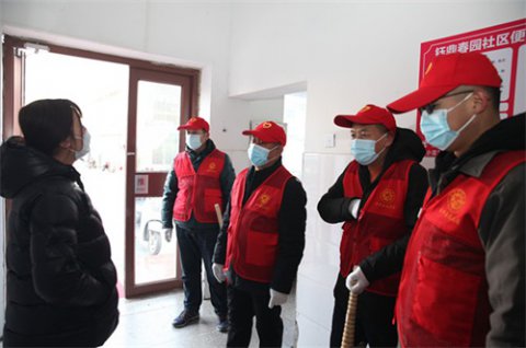 玉田职教中心：暖冬迎新春 志愿者在行动