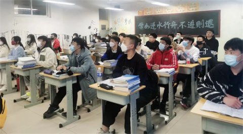 春暖花开 未来可期—记开平职校信息管理部开学第一课