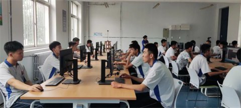 丰南职教中心：智能网联汽车检测与运维职业技能等级证书考试