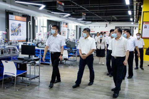 校企合作筑新梦 产教融合驾金桥——唐工院与唐山市工商业联合会签订战略合作协议