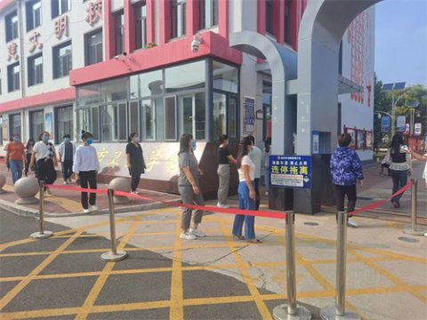 疫情防控演练 共筑平安校园 ——滦州市卫校迎秋季开学疫情防控模拟演练