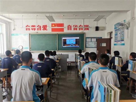 滦南县职业教育中心开展“法治教育进校园 呵护青春助成长”法治讲座