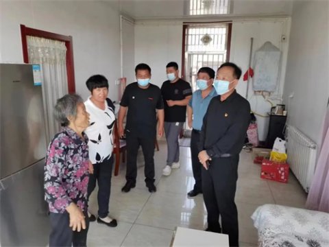迎国庆 送温暖——曹妃甸区职教中心开展国庆送温暖慰问活动