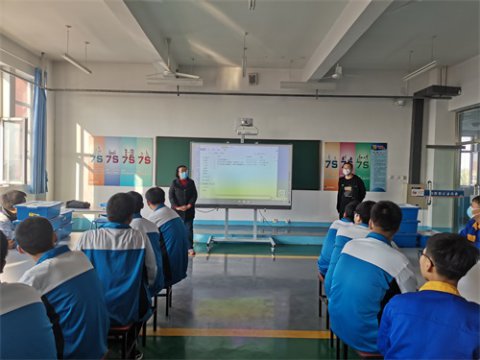 喜迎二十大，智能向未来 ——玉田职教中心开展机器人培训工作