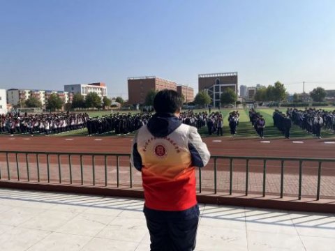 开平职校举行“消防在心中，安全伴我行”主题升旗仪式
