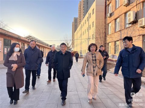 督导评估促提升——区领导检查路南职校省督导评估准备工作