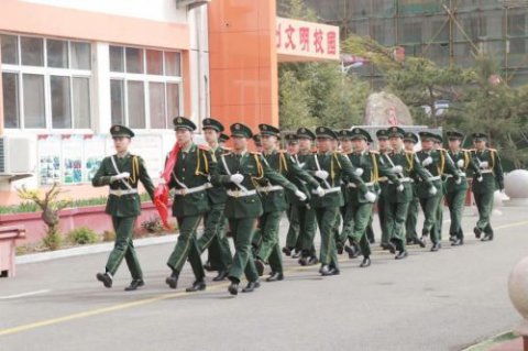 【星火德育】乐亭综合职校/乐亭技工学校举行“全民国家安全教育日”主题升旗仪式
