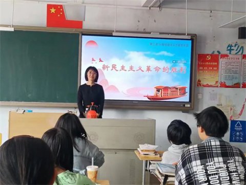 以教促学，以赛促教——开平职校教师综合素质大赛与职业教育活动周同期开展