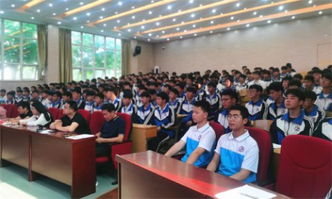 迎接建校40周年，做新时代中职生 ——玉田职教中心机电专业部举行演讲比赛