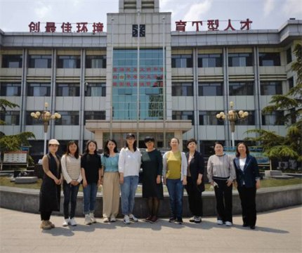 且教且研，且行且思——唐山一职专教师参加市中职学校公共基础课教学培训会