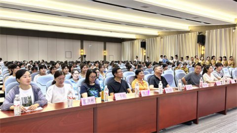 毕业展演异彩纷呈 实习双选点亮未来 ——玉田职教中心综合专业部举行2021级学生毕业展演暨岗位实习双选会
