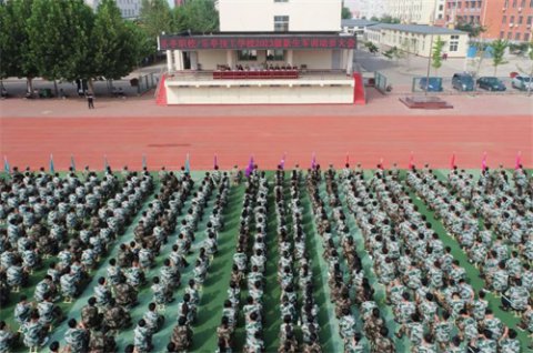 乐亭职校召开2023级新生军训动员大会