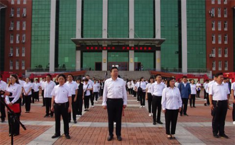 躬耕教坛 强国有我——滦州市职教中心举行新学期第一次教师集体宣誓活动