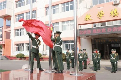 九九重阳 敬老情长——乐亭职校&乐亭技工学校举行重阳节主题升旗仪式