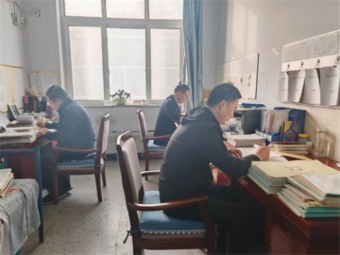 以查促教，推进常规教学 —滦南职教中心基础部教学检查总结会