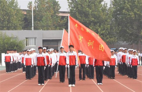 踔厉奋发，扬帆远航 ——丰南职教中心2023级新生军训圆满结束！